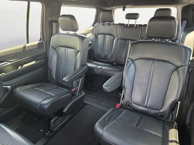 Used 2024 Jeep Wagoneer Series II AWD/4WD image 13