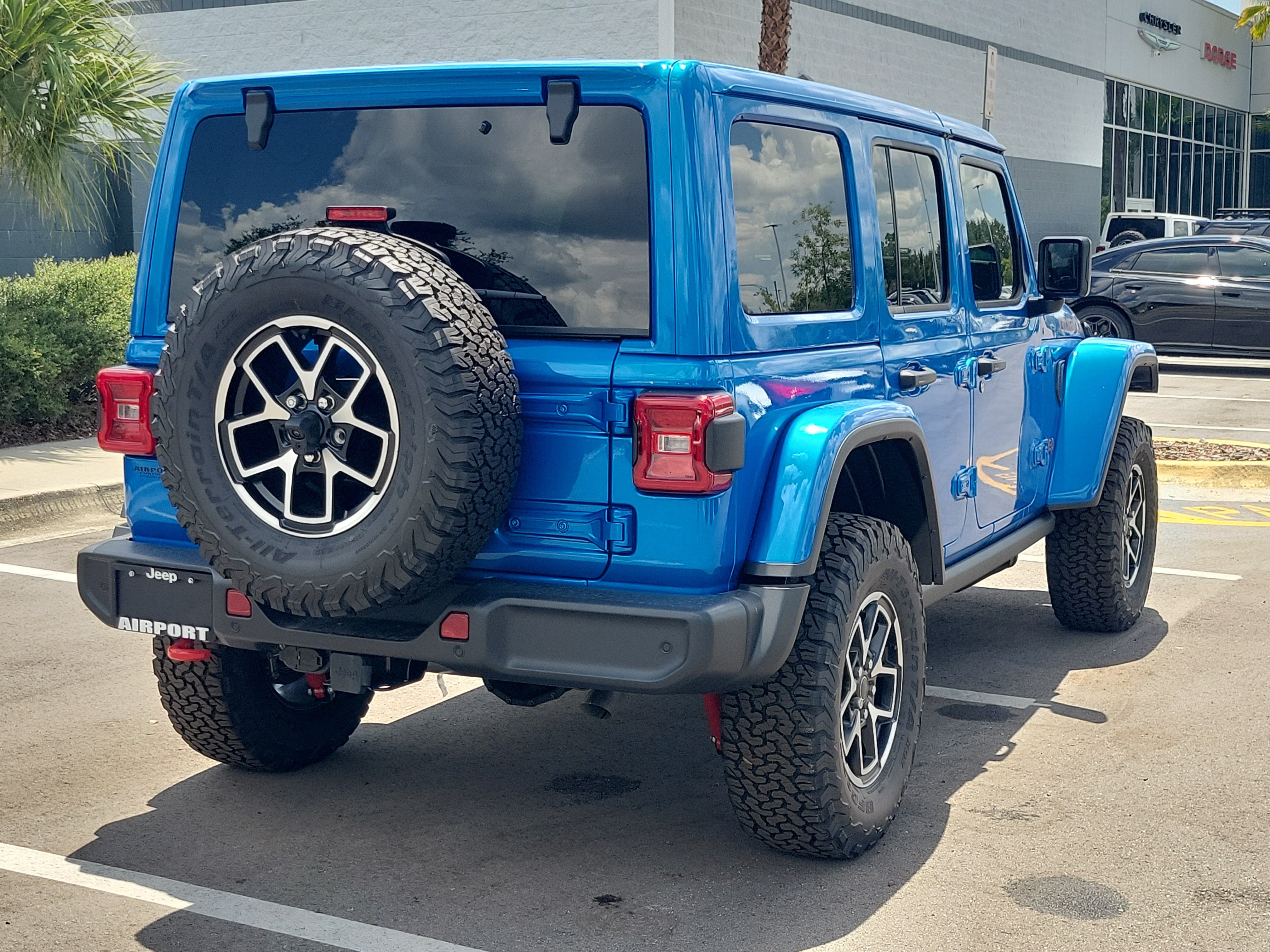 New 2026 Jeep Wrangler Unlimited Rubicon w/ Safety Group AWD/4WD image 4