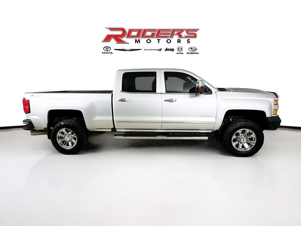 Used 2019 Chevrolet Silverado 2500 LTZ w/ Duramax Plus Package AWD/4WD image 9