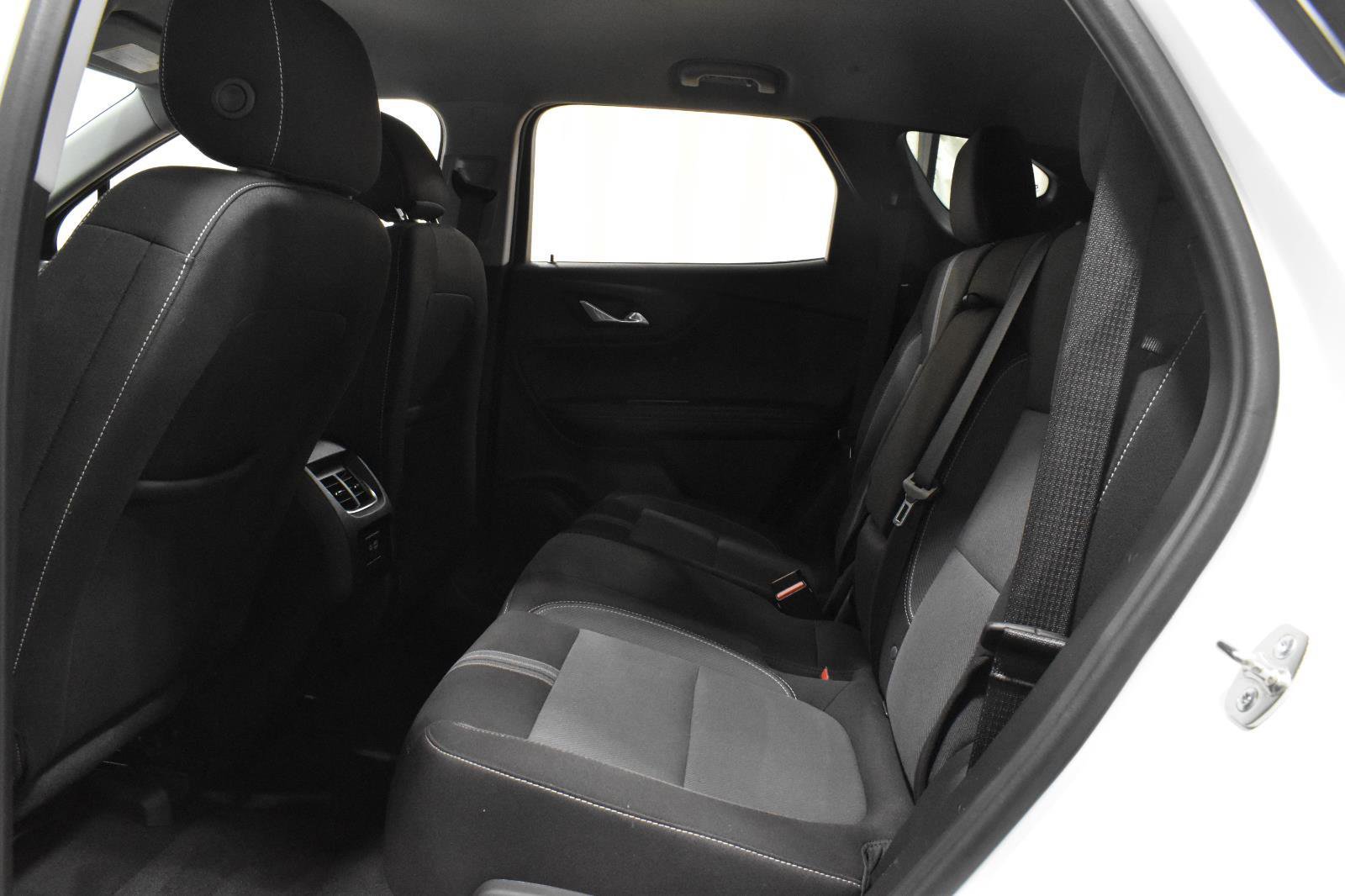 Used 2025 Chevrolet Blazer LT AWD/4WD image 4
