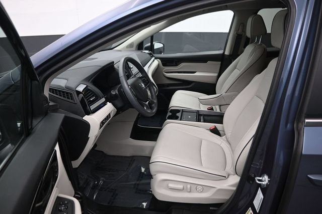 Certified 2026 Honda Odyssey Touring image 9