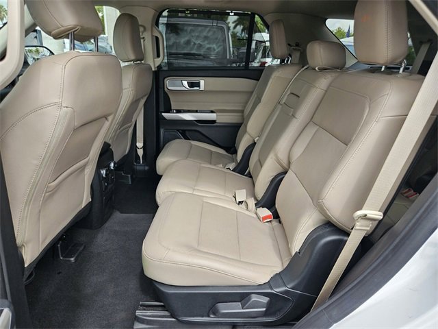 Used 2024 Ford Explorer Limited image 6