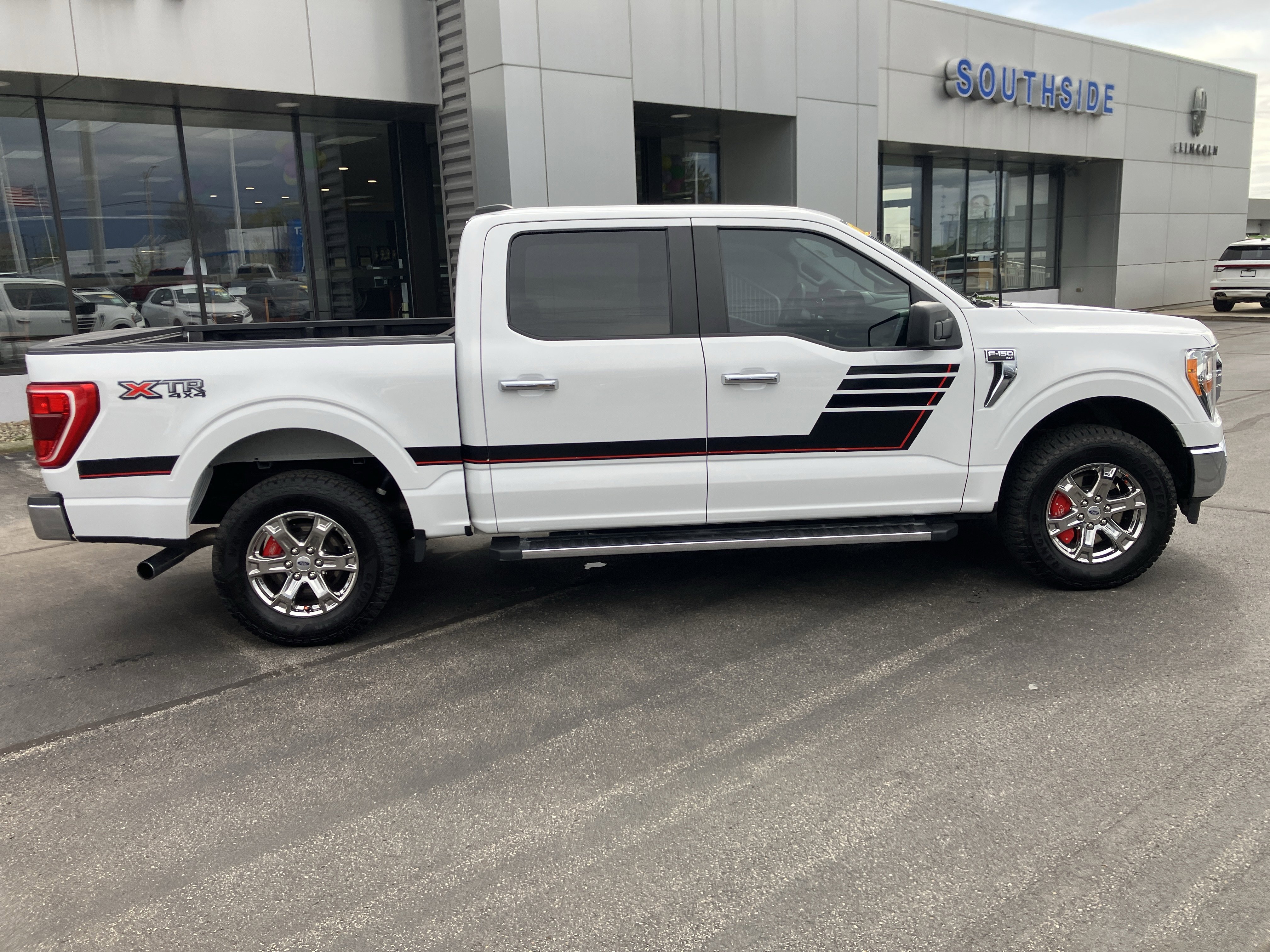 Used 2021 Ford F150 XLT w/ XTR Package image 8