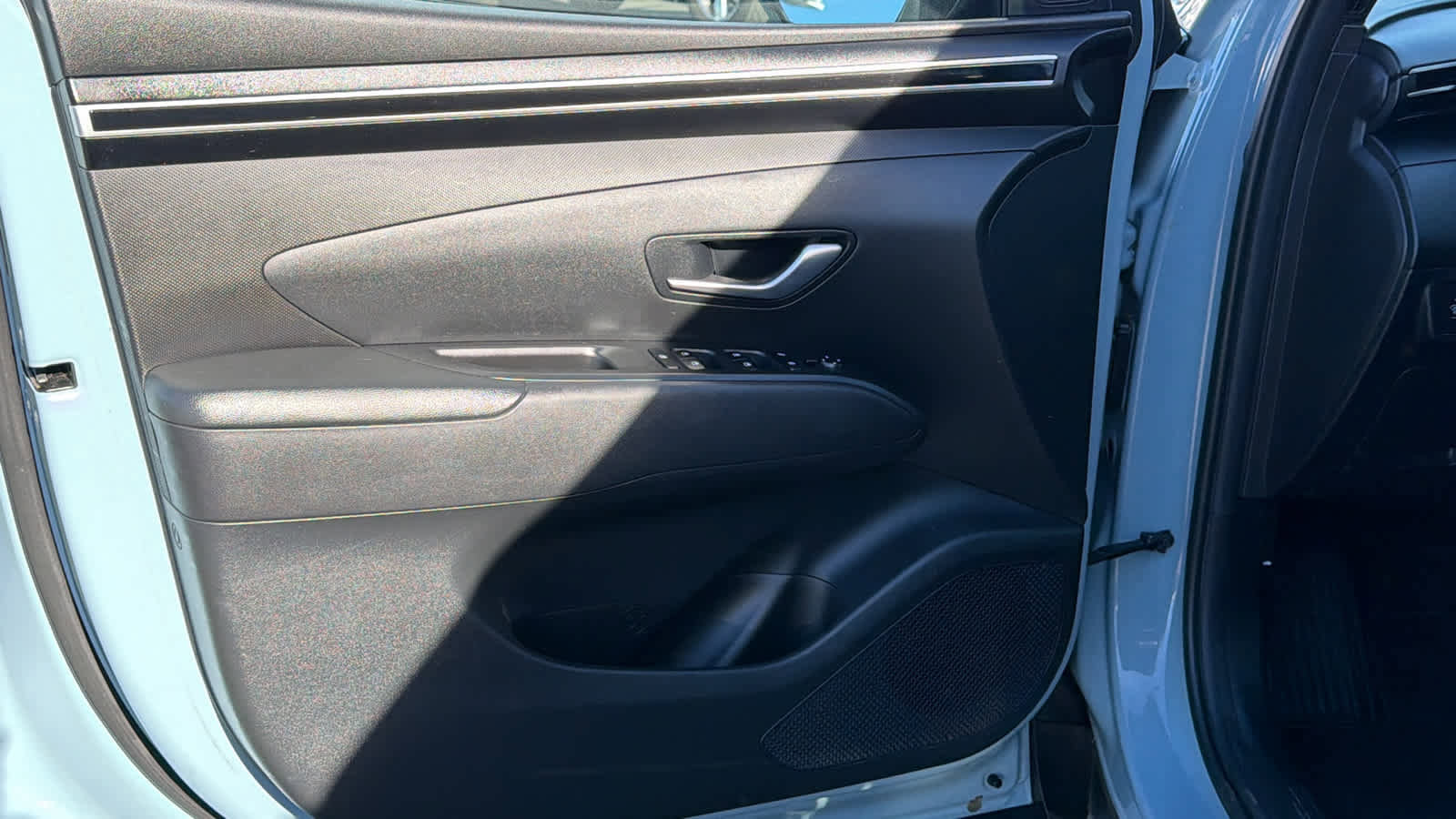 Used 2023 Hyundai Santa Cruz SE image 23