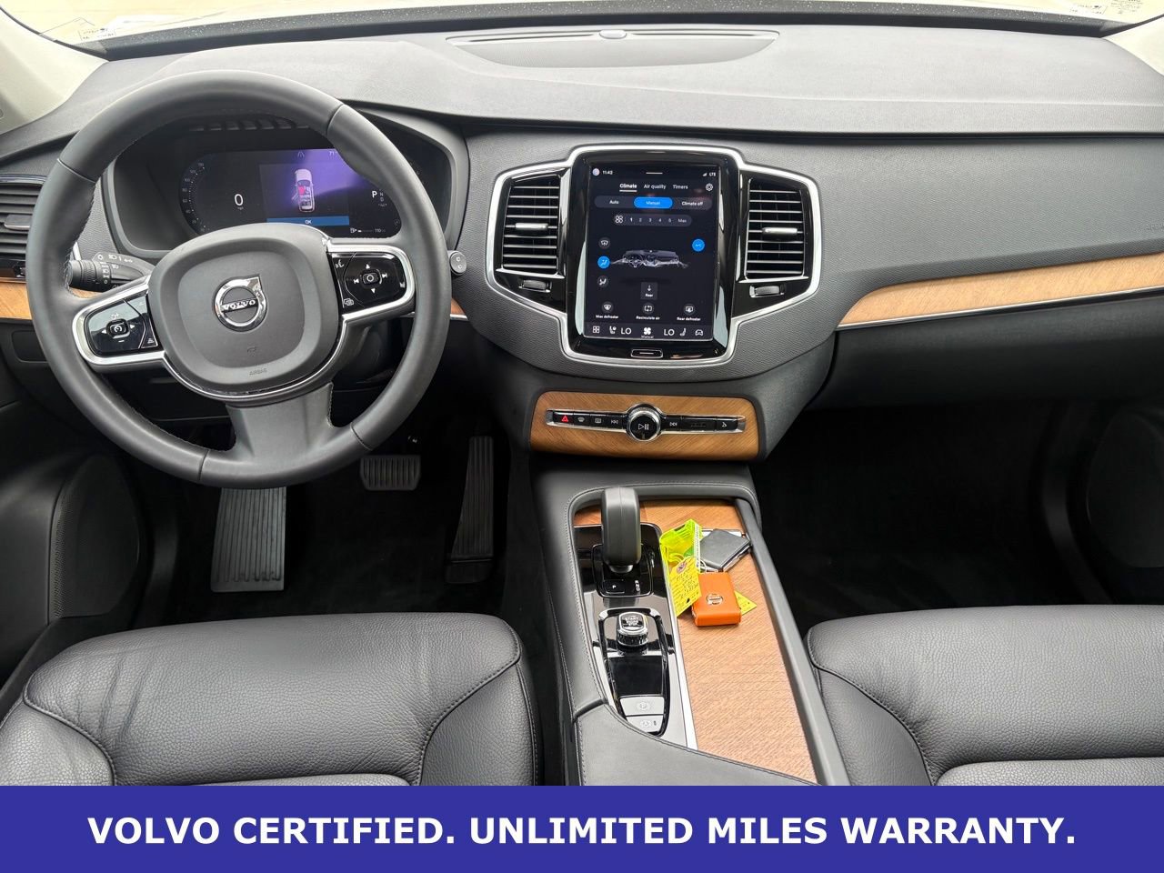 Certified 2024 Volvo XC90 B6 Plus w/ Protection Package Premier image 13