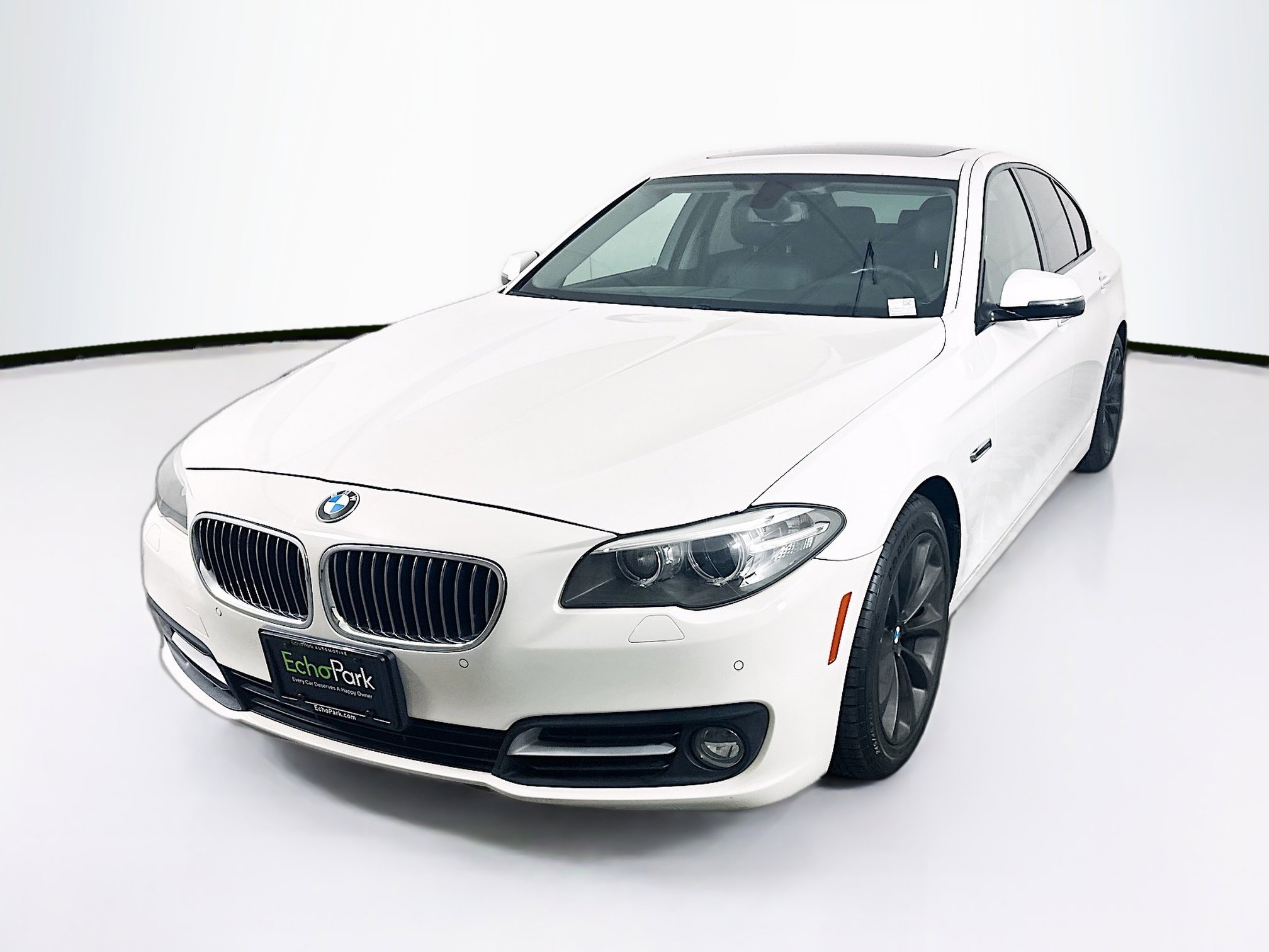 Used 2015 BMW 528i Sedan RWD image 3