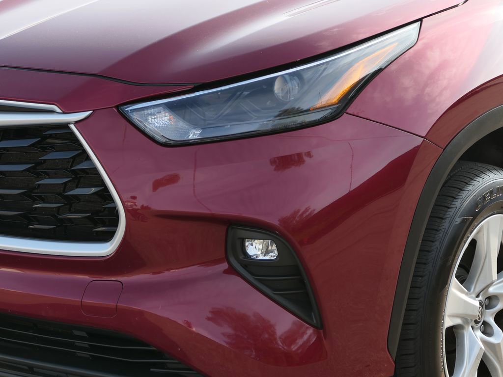 Used 2023 Toyota Highlander XSE image 9