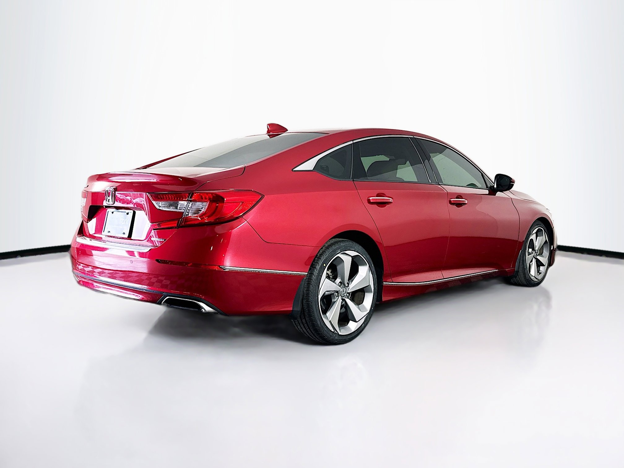 Used 2018 Honda Accord Touring image 9