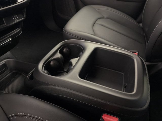 New 2026 Chrysler Voyager LX FWD image 18