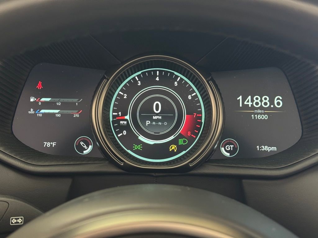 Used 2023 Aston Martin DB11 Volante image 23