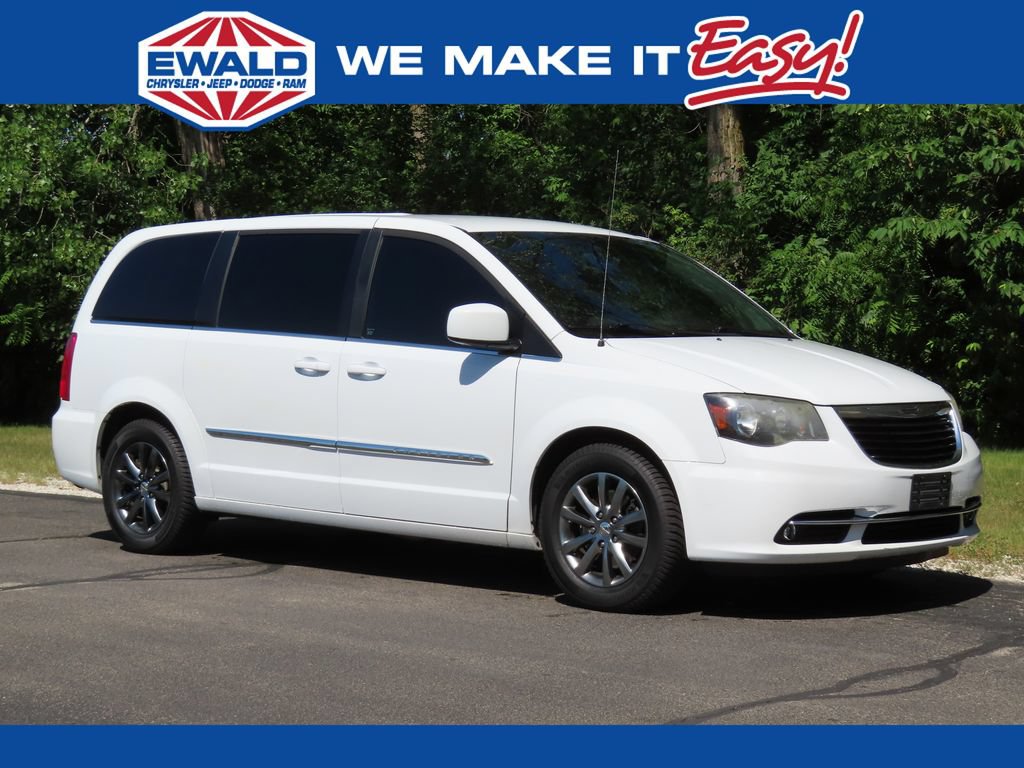 Used 2015 Chrysler Town & Country S