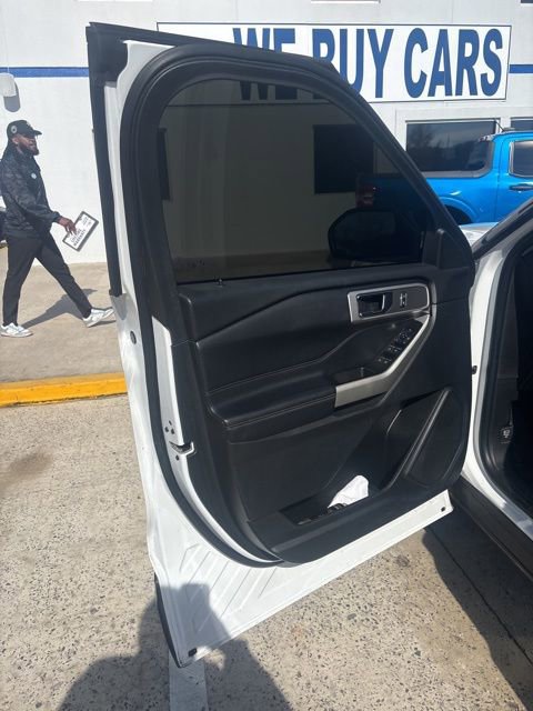 Used 2021 Ford Explorer XLT w/ Equipment Group 202A image 19