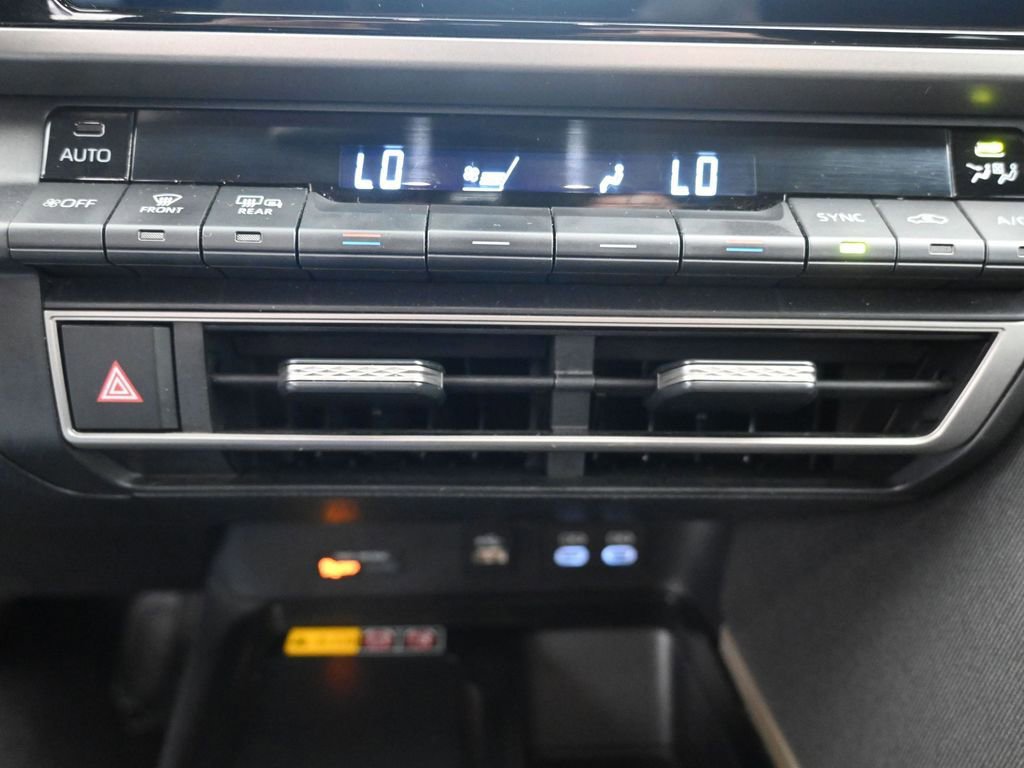 Used 2025 Toyota Camry LE image 20