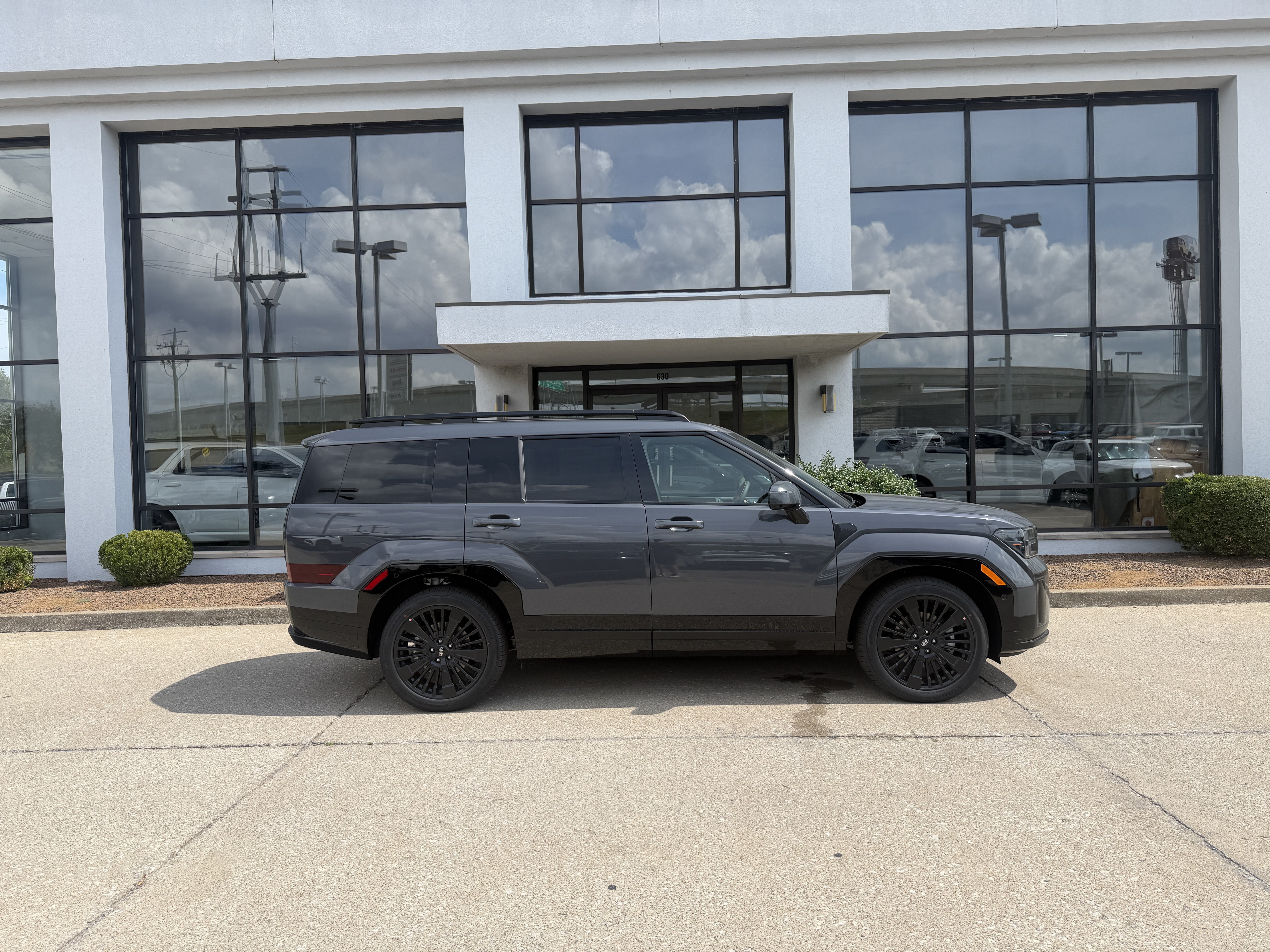 New 2027 Hyundai Santa Fe Calligraphy AWD/4WD image 3
