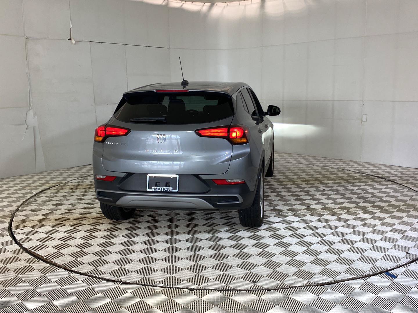 Certified 2024 Buick Encore GX Preferred FWD image 40