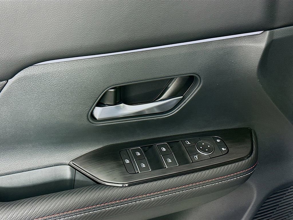 New 2026 Nissan Kicks SR w/ SR Premium Package image 23
