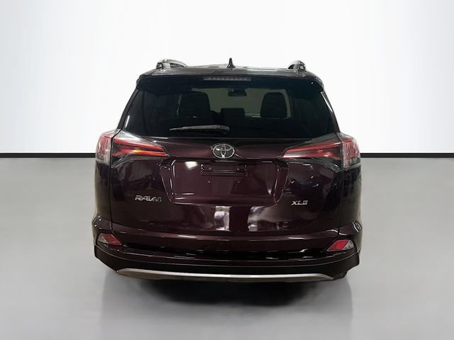 Used 2018 Toyota RAV4 XLE FWD image 7