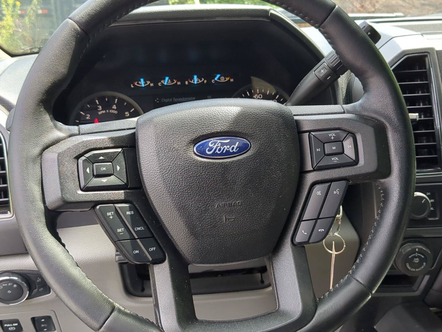 Used 2019 Ford F150 XLT w/ Equipment Group 302A Luxury AWD/4WD image 14
