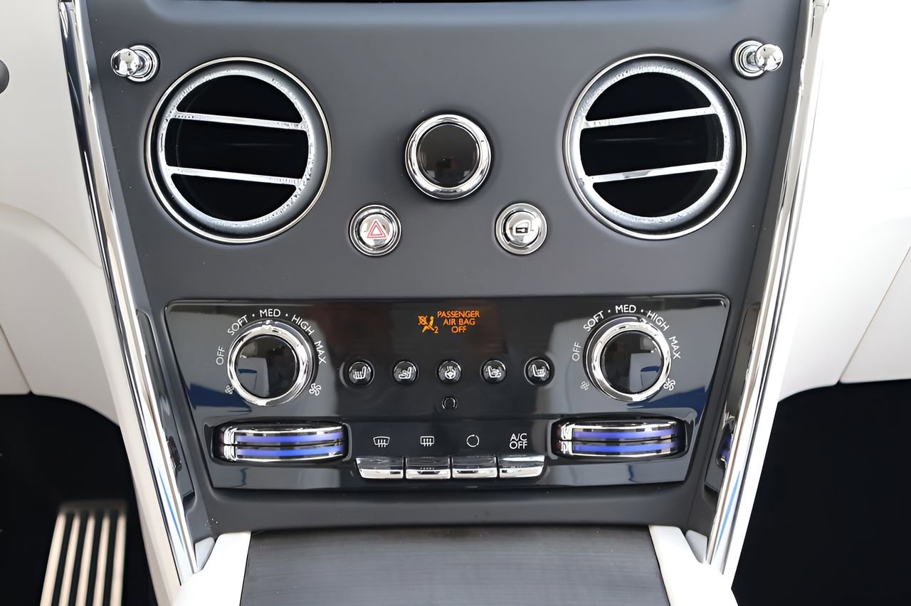 New 2026 Rolls-Royce Cullinan AWD/4WD image 20