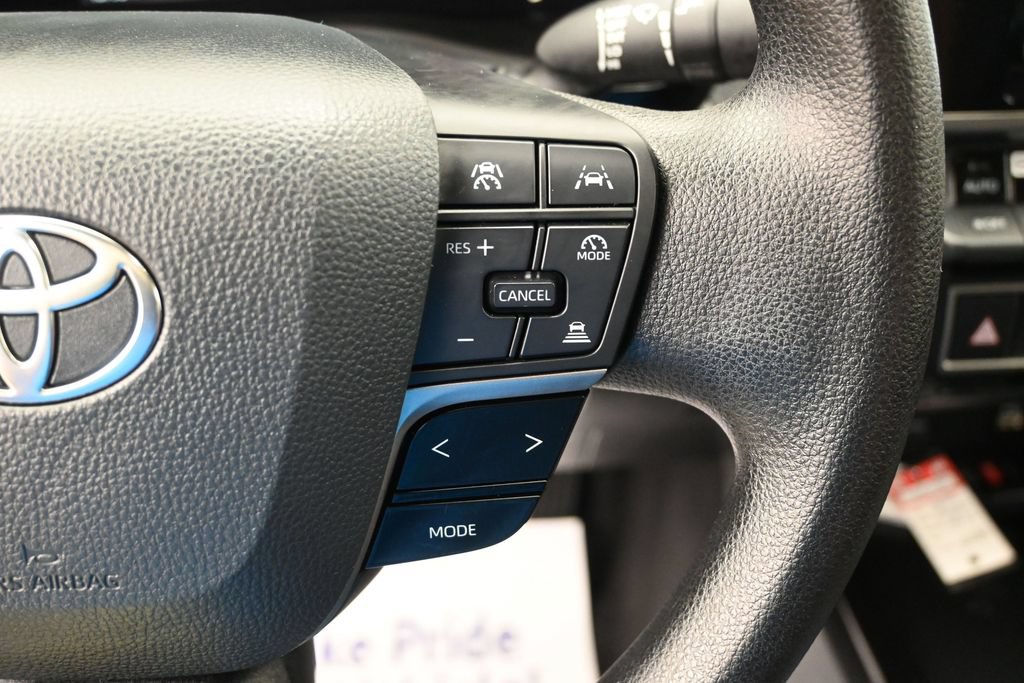 Used 2025 Toyota Camry LE FWD image 22
