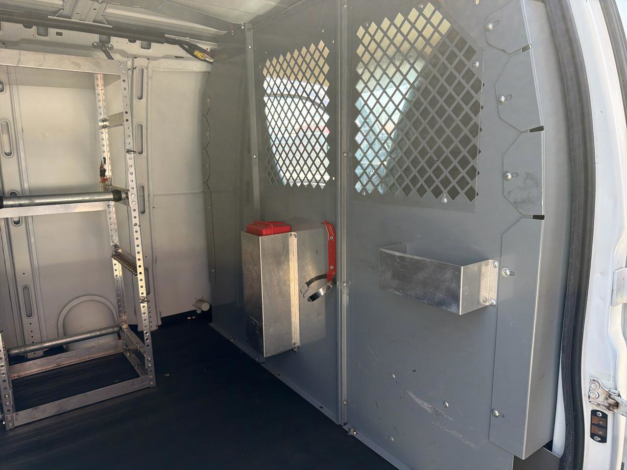 Used 2013 Chevrolet Express 1500 RWD image 14