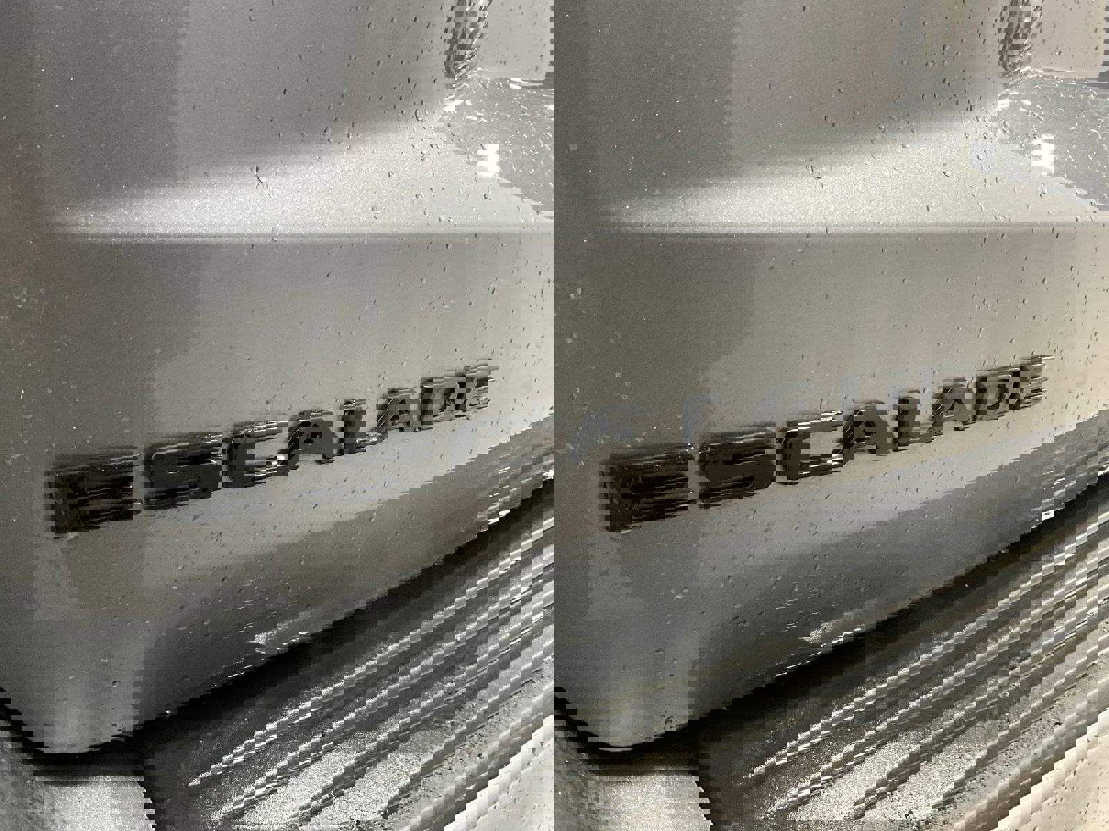 Used 2022 Cadillac Escalade ESV Sport w/ Touring Package image 6