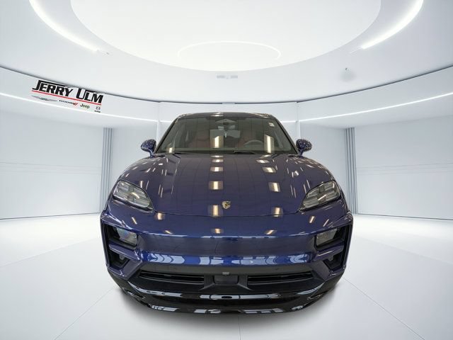 Used 2024 Porsche Macan Turbo Electric AWD/4WD image 8