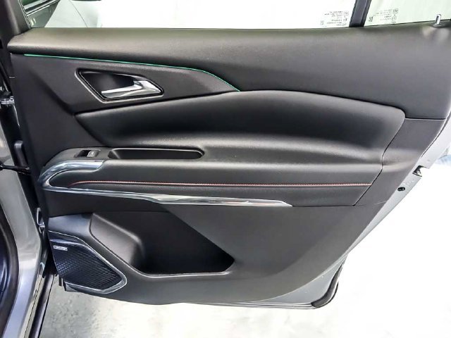 Used 2024 Chevrolet Traverse RS AWD/4WD image 36