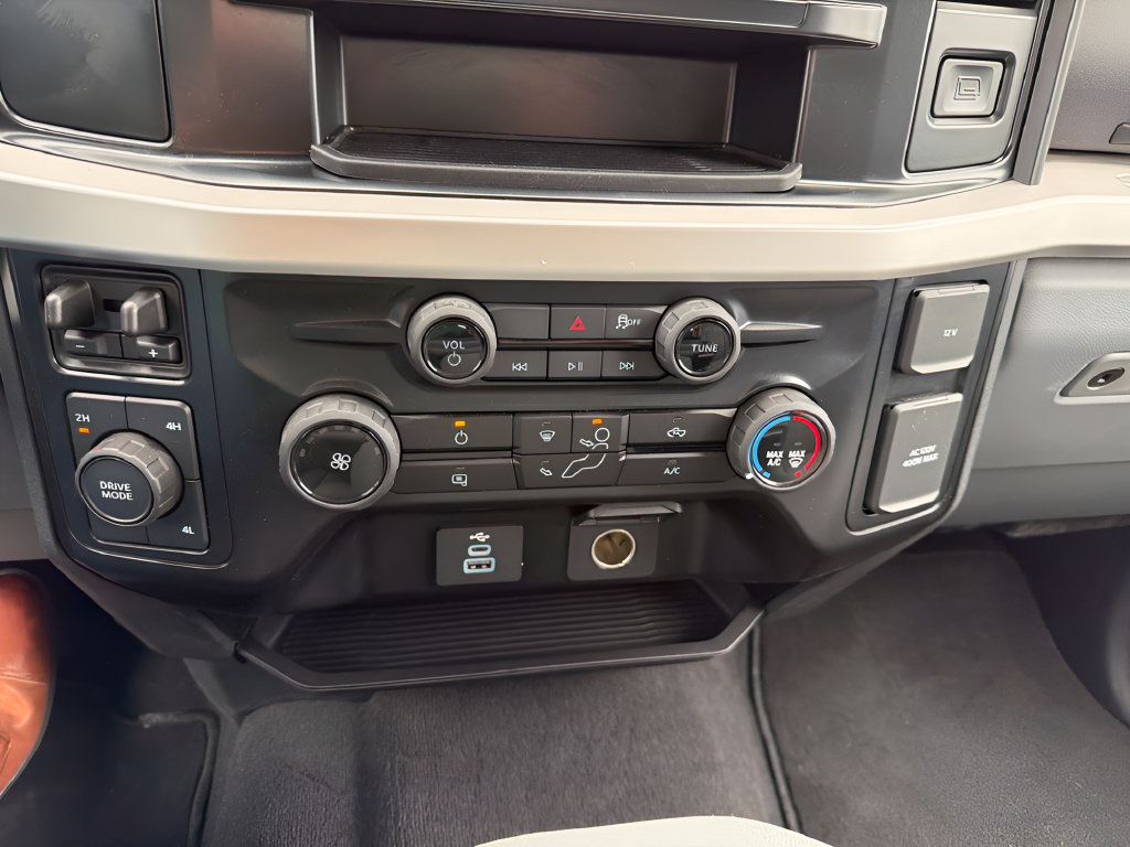 Used 2025 Ford F250 XLT AWD/4WD image 29