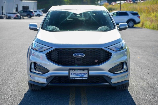 Used 2022 Ford Edge ST image 2