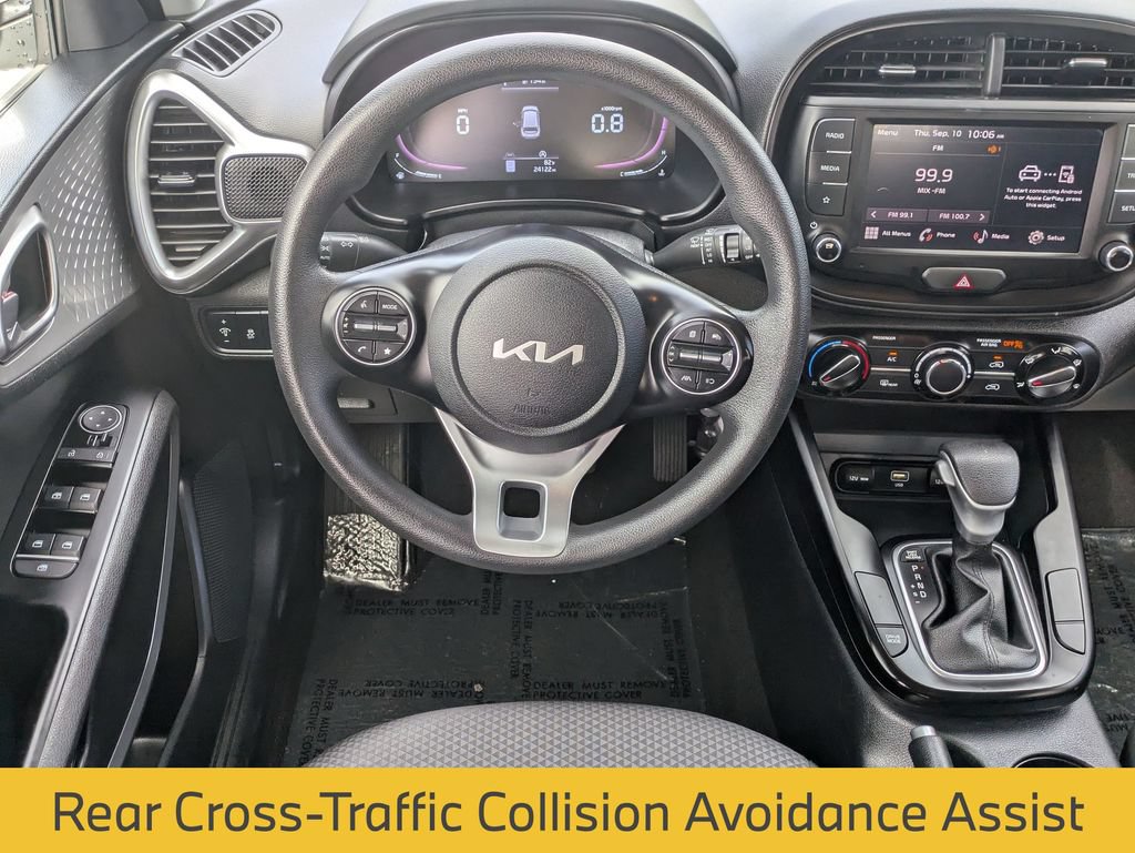 Used 2023 Kia Soul LX w/ Option Group 015 FWD image 33