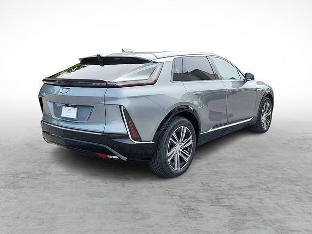 New 2027 Cadillac Lyriq Luxury w/ LPO, Floor Liner Package AWD/4WD image 3