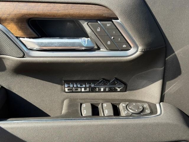 New 2026 Chevrolet Silverado 1500 High Country w/ Midnight Edition AWD/4WD image 20