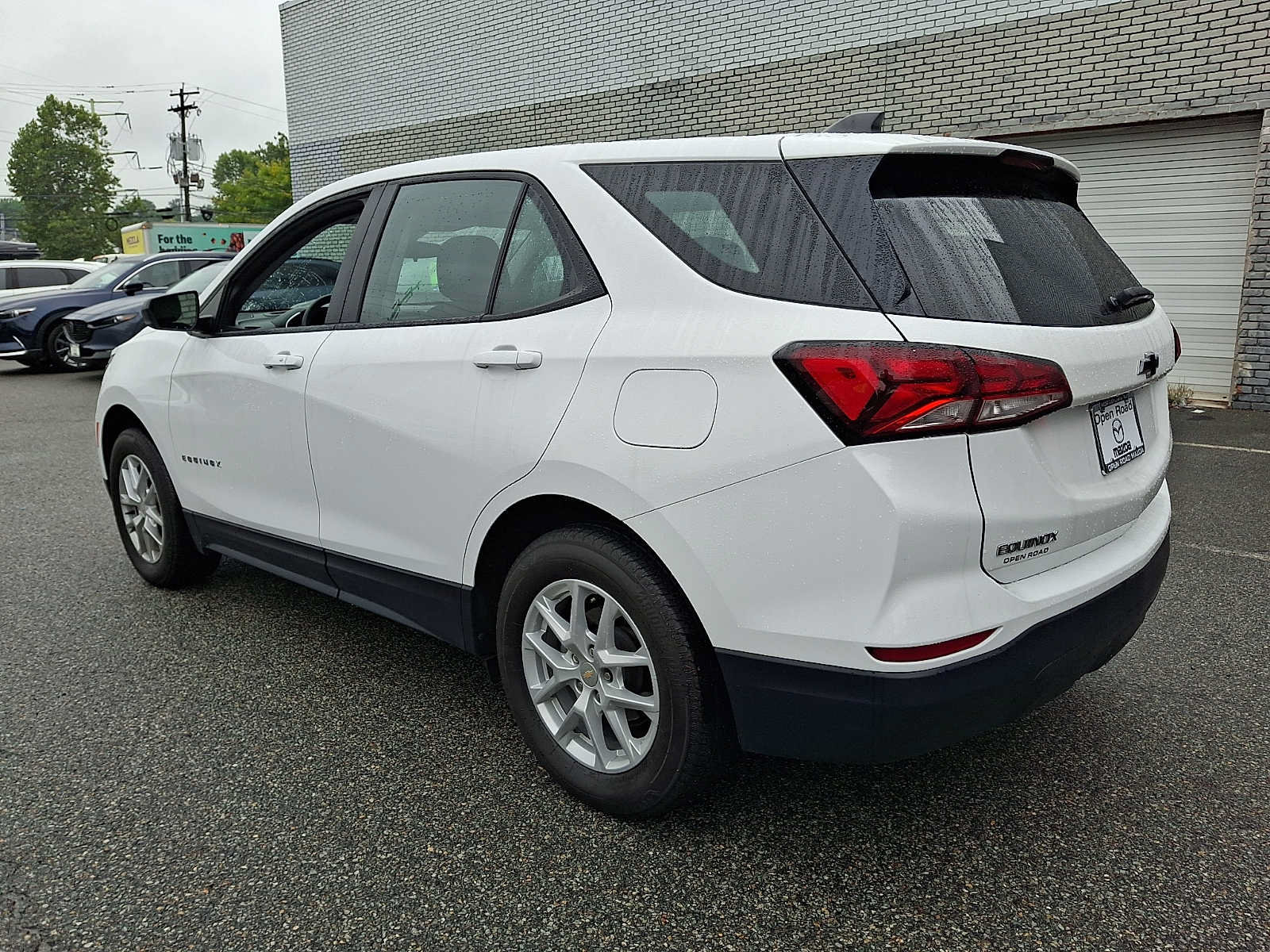 Used 2023 Chevrolet Equinox LS AWD/4WD image 6