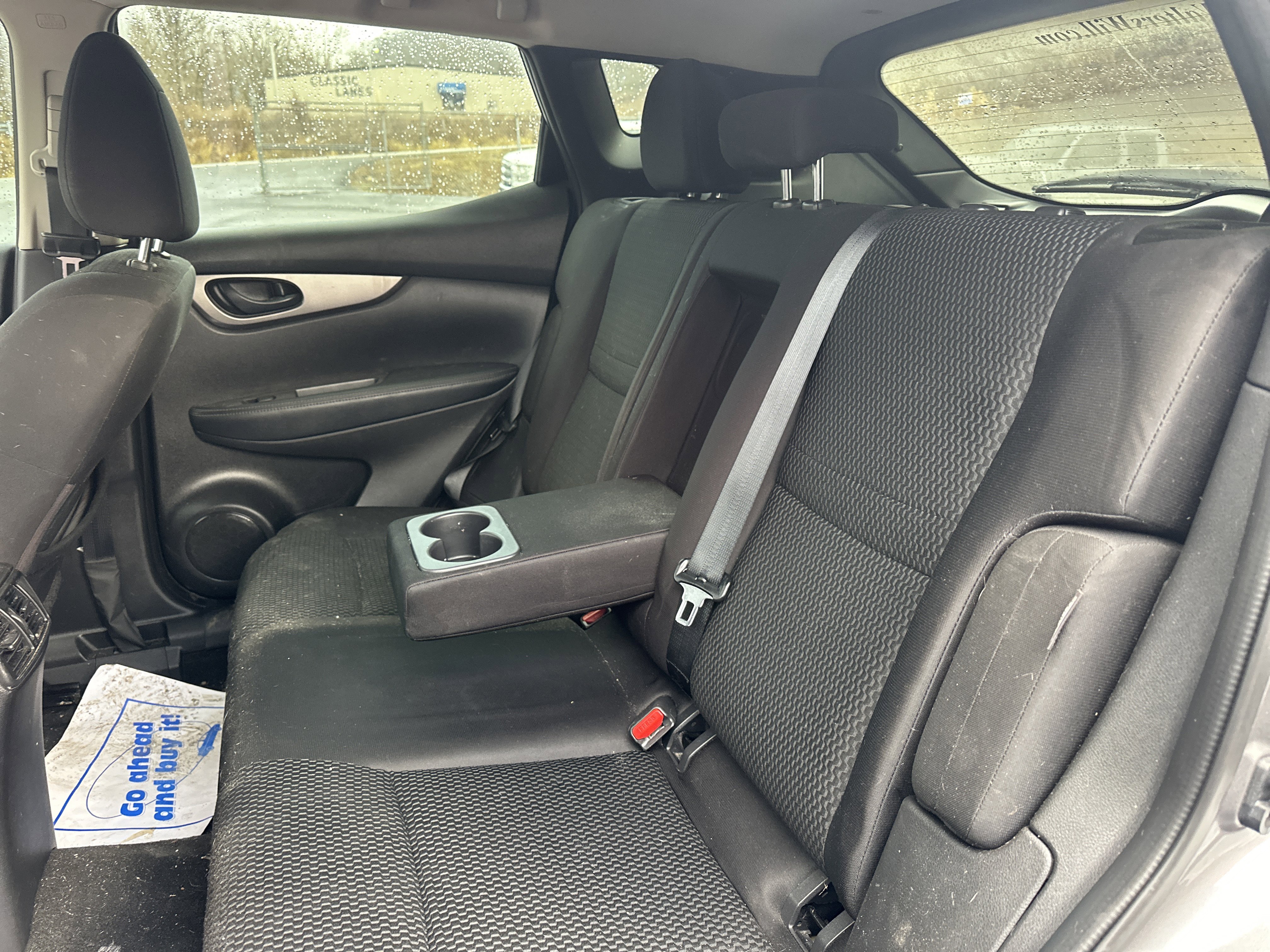 Used 2020 Nissan Rogue Sport S image 11