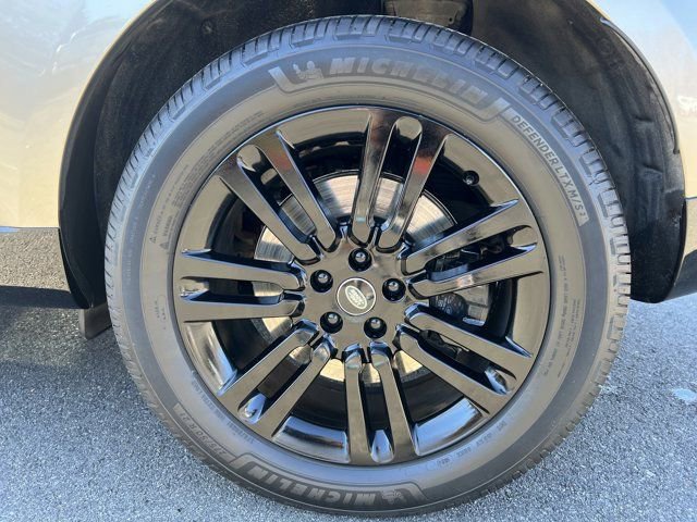 Used 2023 Land Rover Range Rover SE image 26