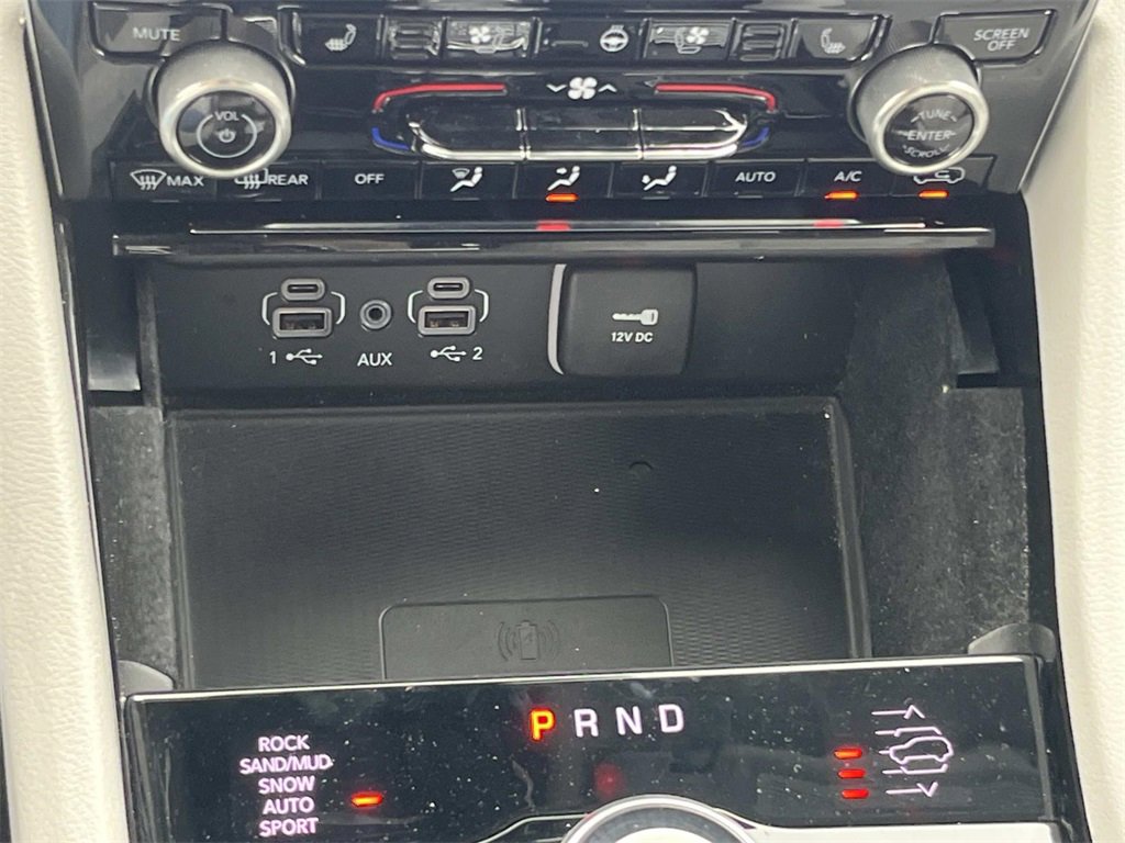 Used 2022 Jeep Grand Cherokee Overland w/ Luxury Tech Group IV image 23