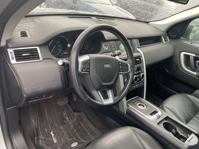 Used 2019 Land Rover Discovery Sport image 11