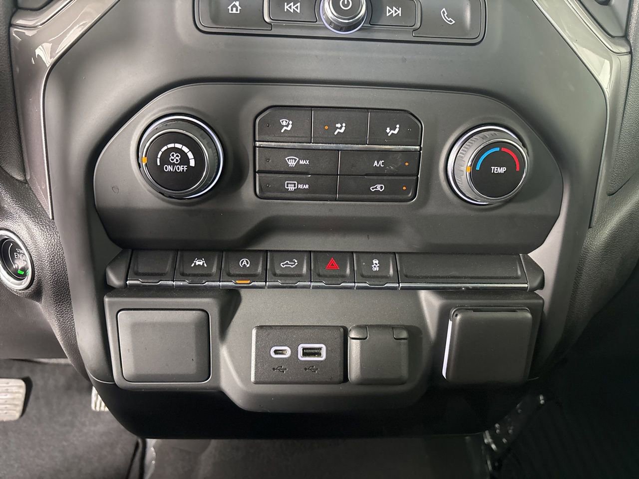Used 2023 Chevrolet Silverado 1500 Custom AWD/4WD image 16