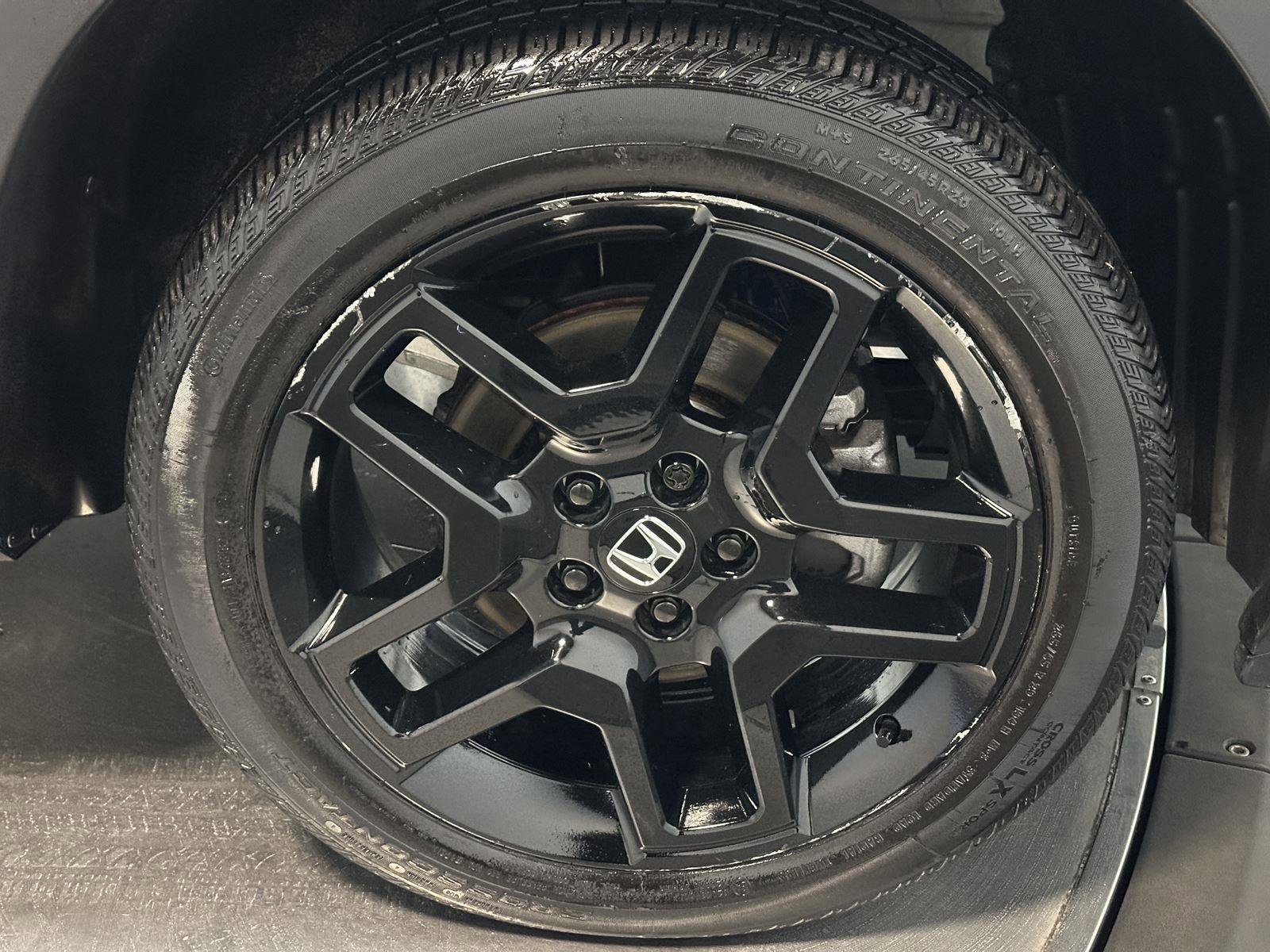 Certified 2024 Honda Passport Black Edition image 17