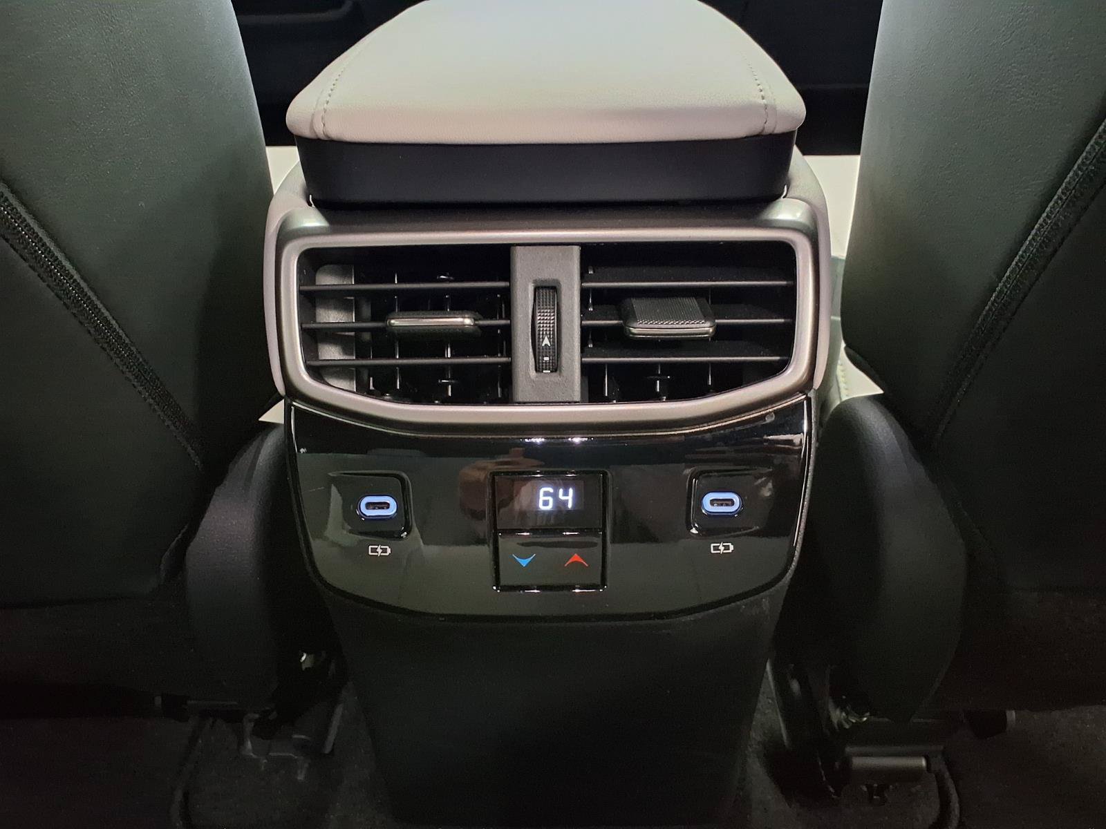 Used 2024 Lexus RX 350 Premium w/ Convenience Package FWD image 15