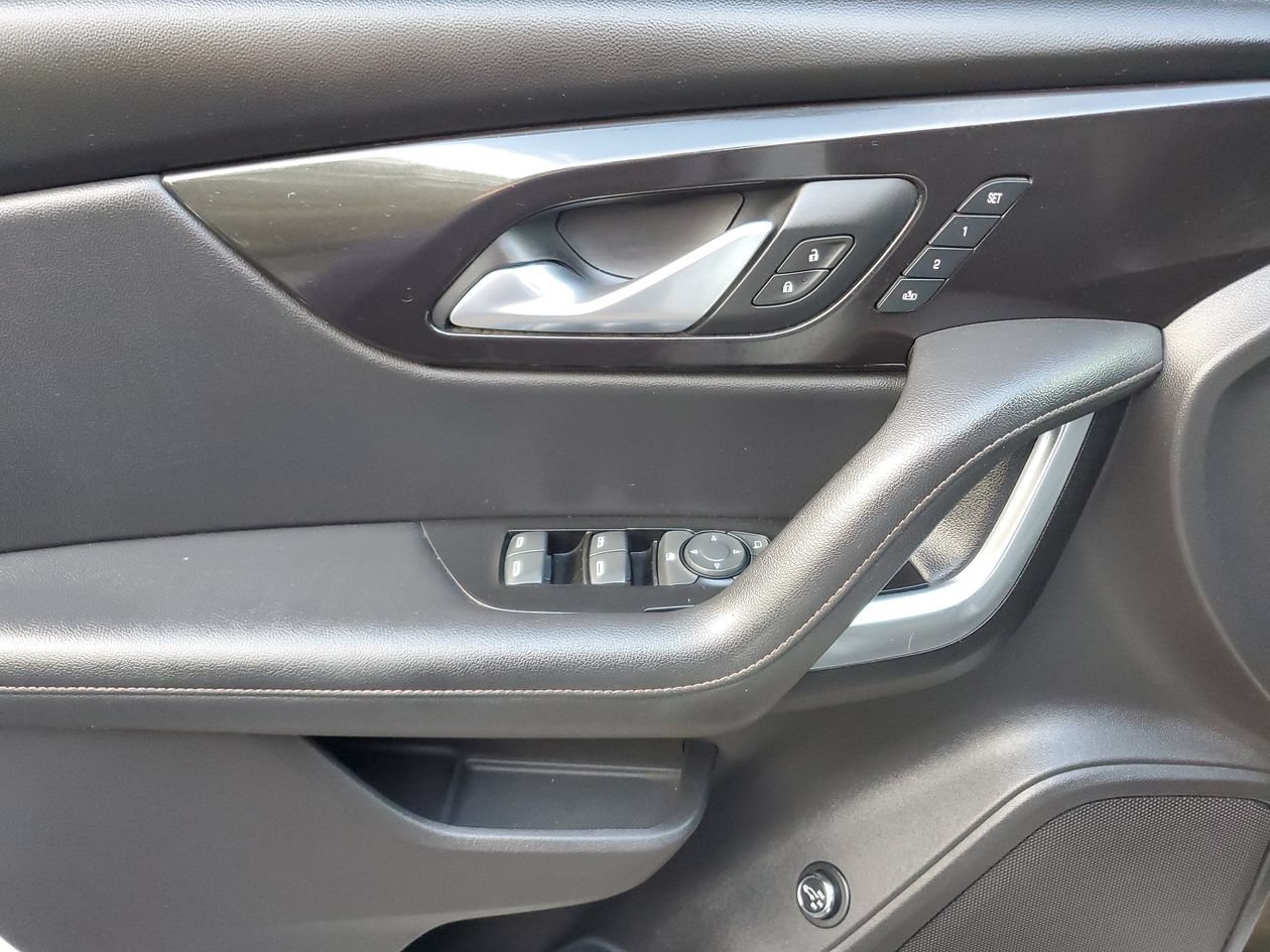 Used 2019 Chevrolet Blazer Premier w/ Sun and Wheels Package FWD image 16