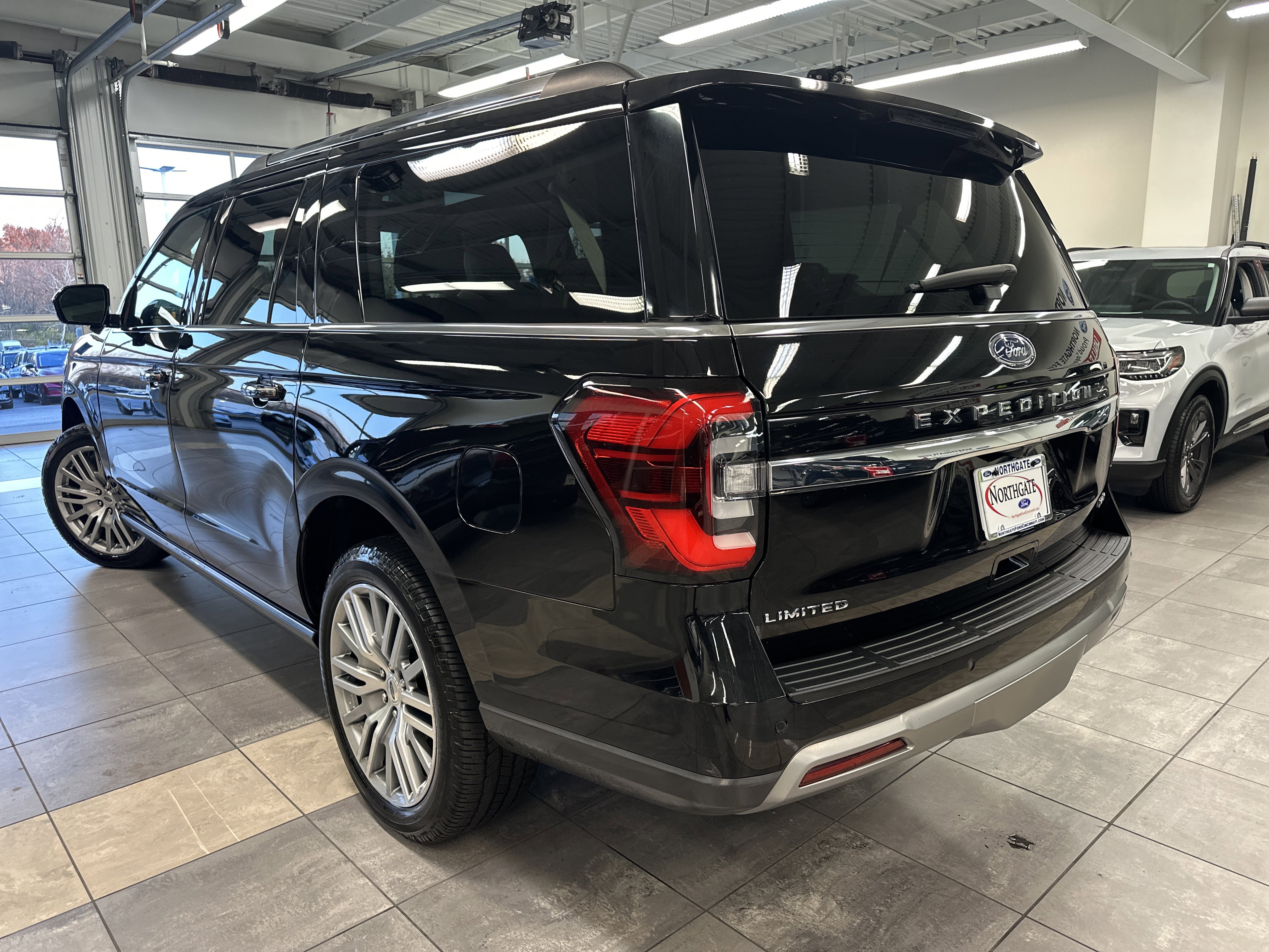 Certified 2022 Ford Expedition Max Limited image 17