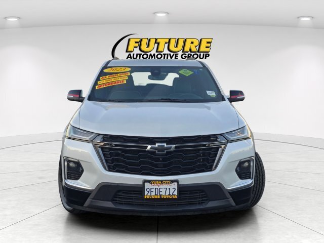 Used 2023 Chevrolet Traverse Premier w/ Redline Edition AWD/4WD image 2