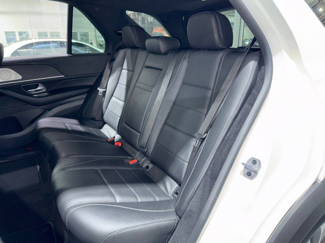 Used 2021 Mercedes-Benz GLE 350 4MATIC w/ Premium Package image 6