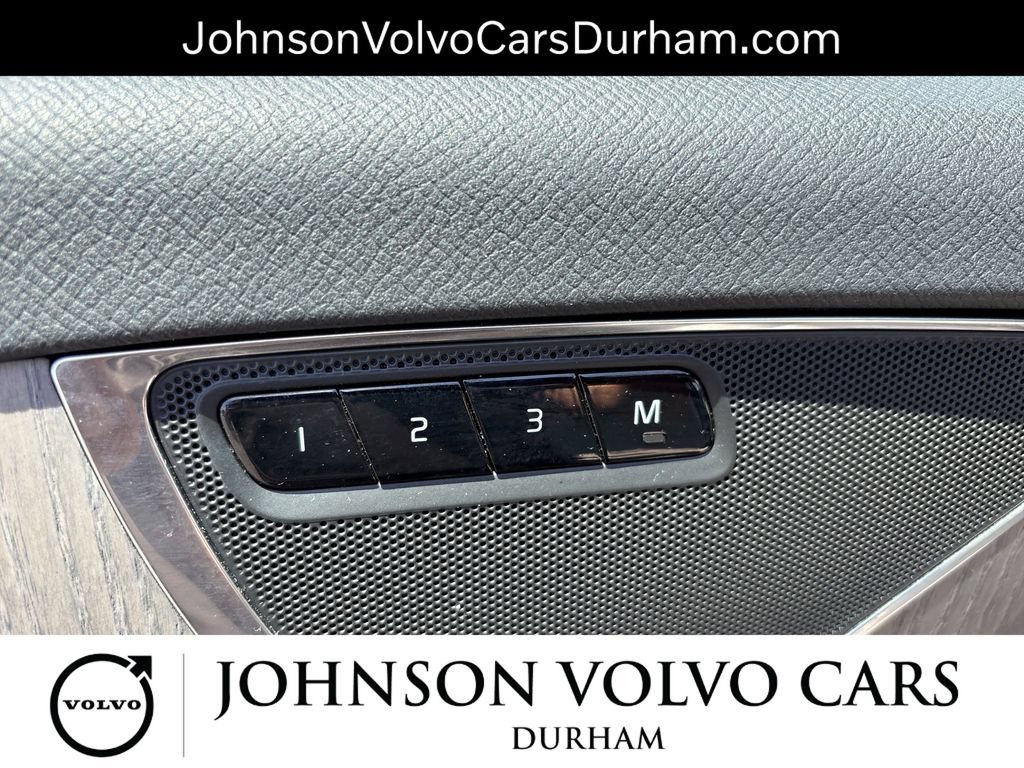 Used 2023 Volvo XC90 T8 Plus AWD/4WD image 15
