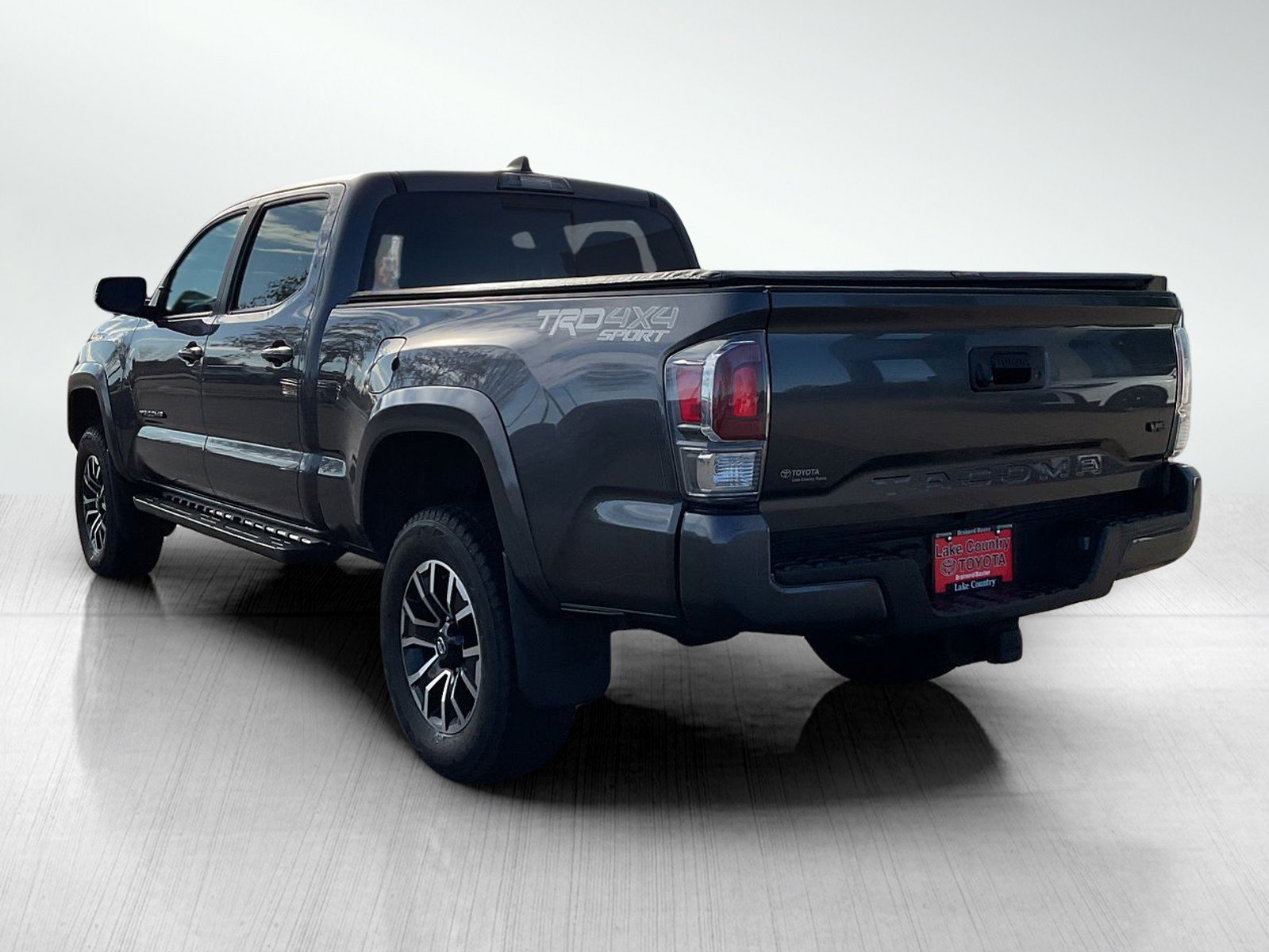 Used 2020 Toyota Tacoma TRD Sport image 3