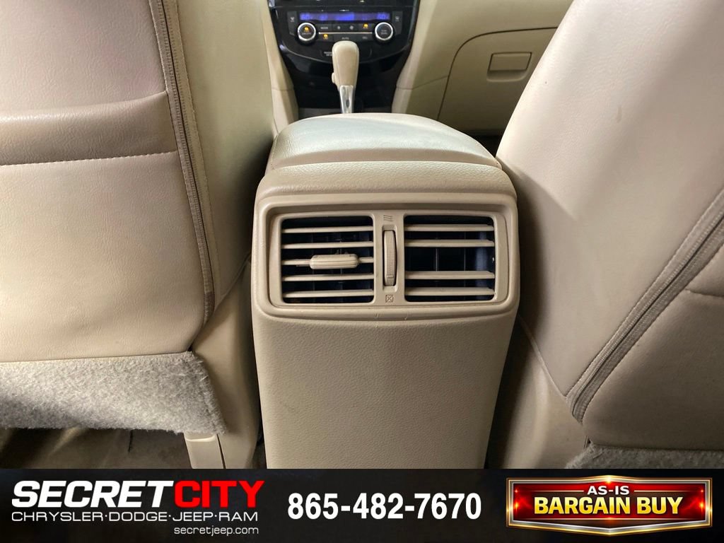 Used 2015 Nissan Rogue SL FWD image 25