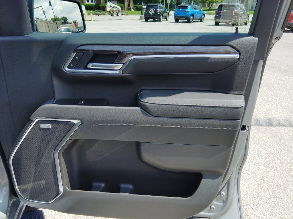 New 2026 Chevrolet Silverado 1500 LTZ w/ Technology Package AWD/4WD image 33