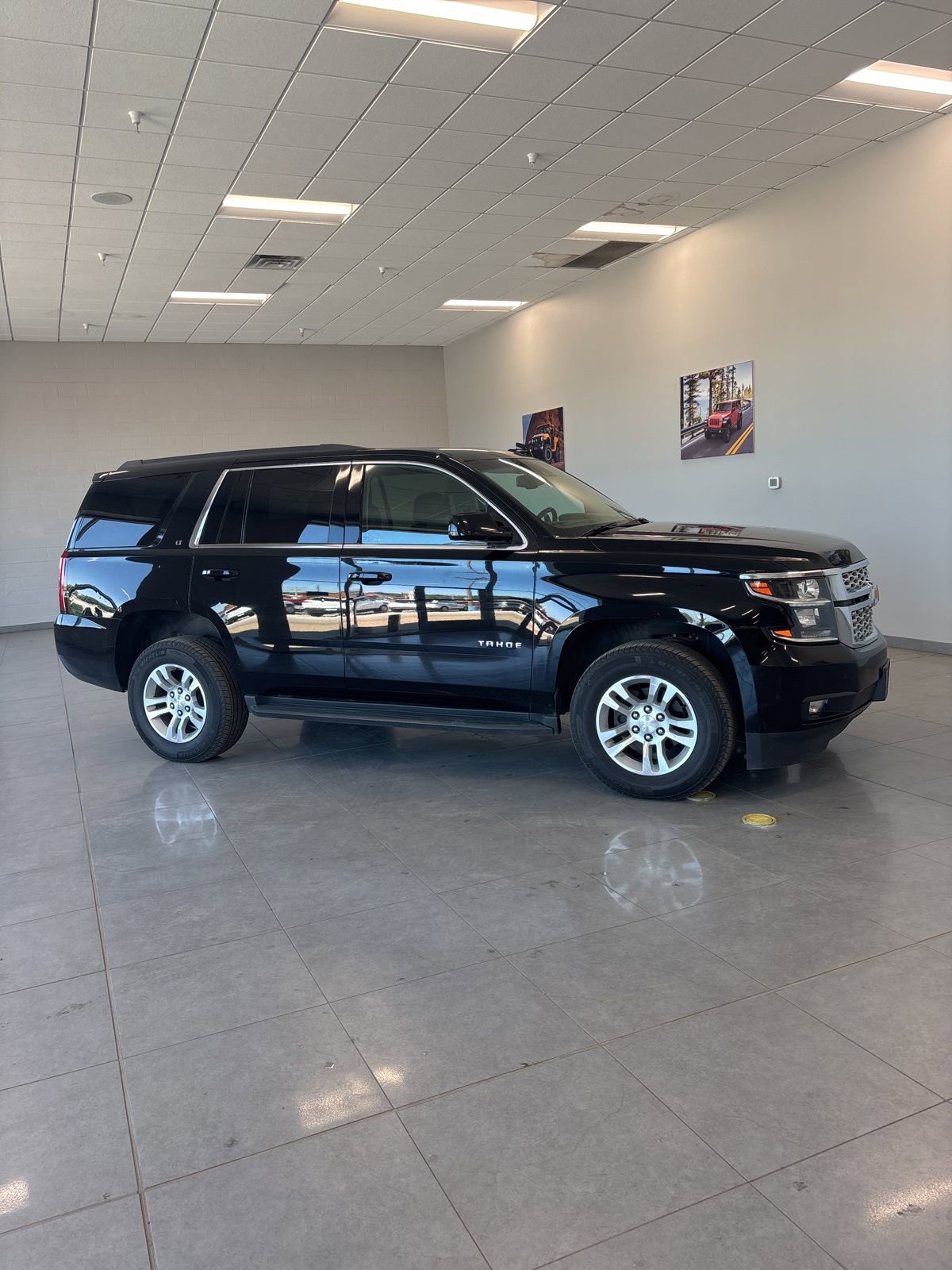 Used 2018 Chevrolet Tahoe LT image 12